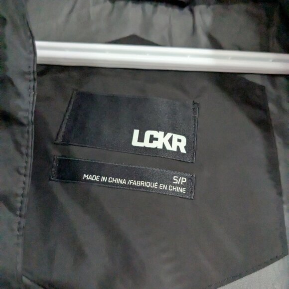 LCKR Foot Locker Hooded Synthetic Fill Puffer Jacket Black Size Small - Picture 2 of 5